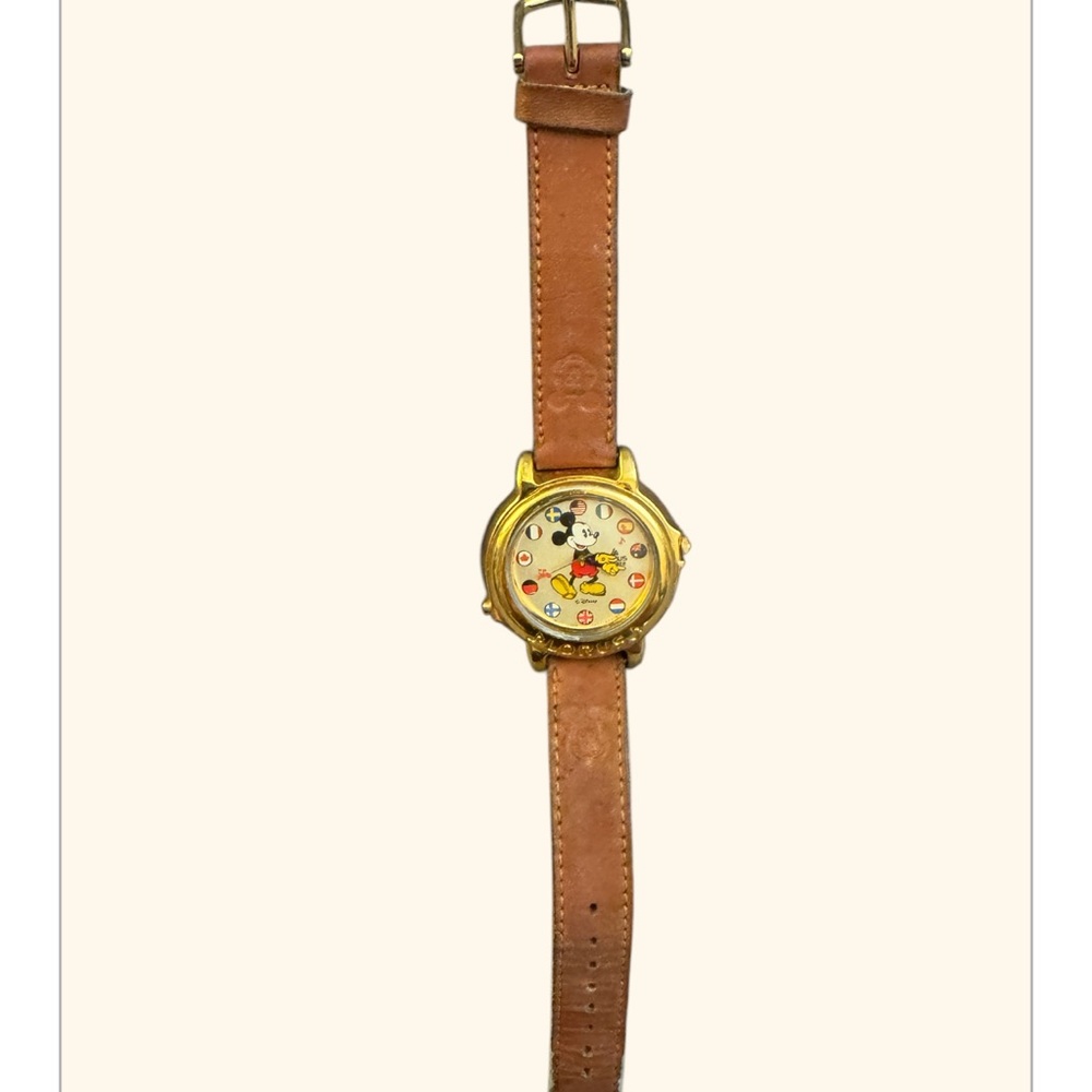 Vintage 1990s Disney Mickey Mouse Lorus Watch - Picture 2 of 4